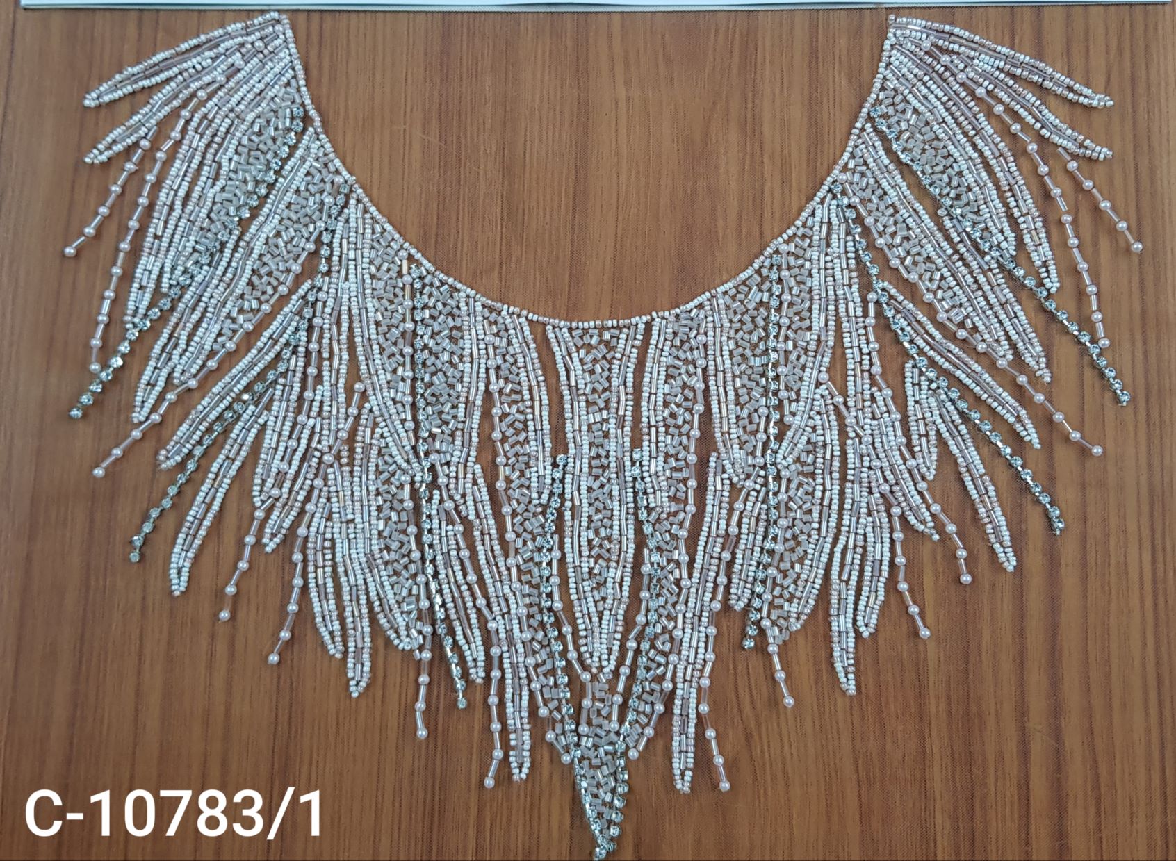 INTERCRAFT neckline sample